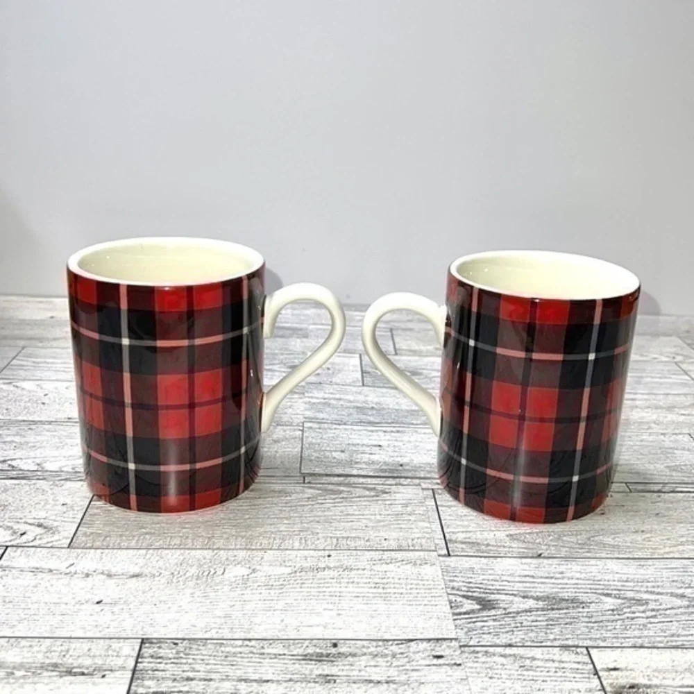 Pottery Barn Landon Plaid Mugs Set of 2